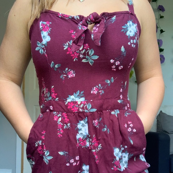 Hollister Burgundy Floral Print Jumpsuit!! - Picture 4 of 7